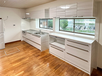 キッチンリフォーム 収納が充実した、使いやすい広さのキッチン