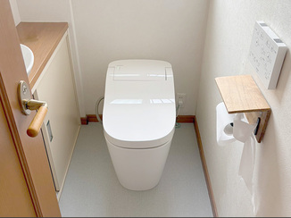 トイレリフォーム 掃除の手間を軽減！すっきり使いやすいタンクレストイレ